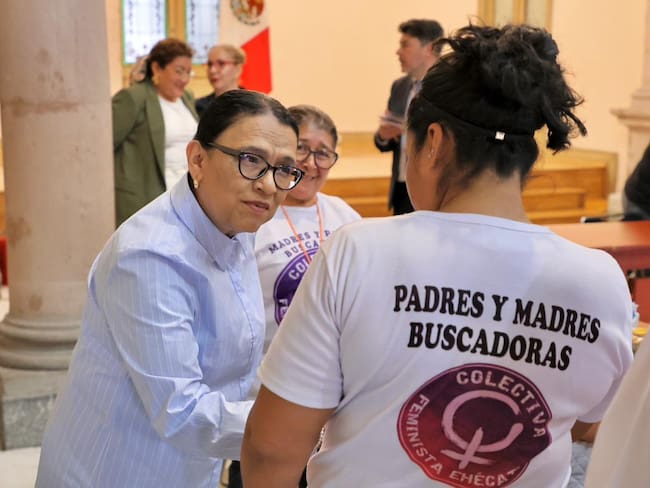 Rosa Icela Rodriguez se reune con colectiva Ehecatl de madres buscadoras
