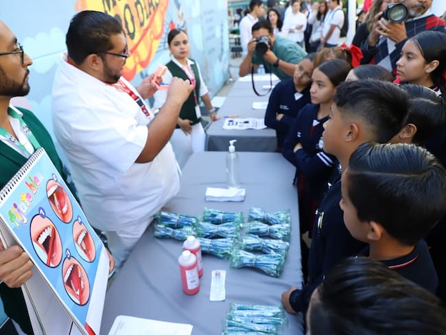 ¿Qué es el programa ‘Vive Saludable, Vive Feliz’ y cuándo comenzarán las visitas a las escuelas?