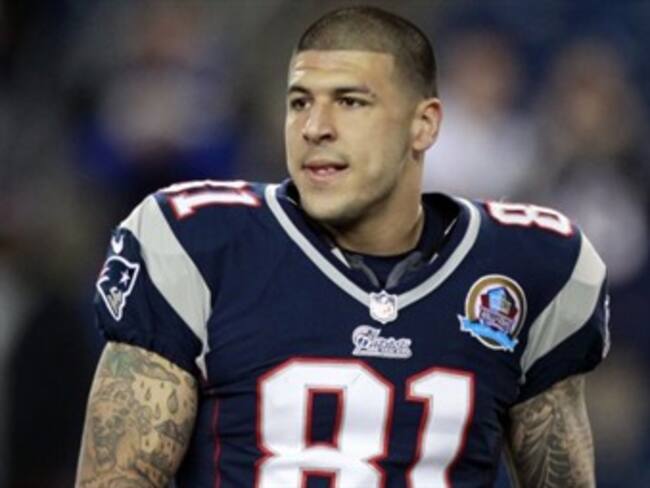 Acusana ex jugador de los Patriotas de Nueva Inglaterra de asesinato