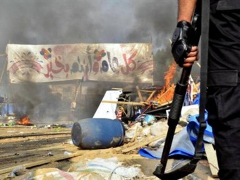 Autoriza Egipto uso de 'fuego real' contra manifestantes