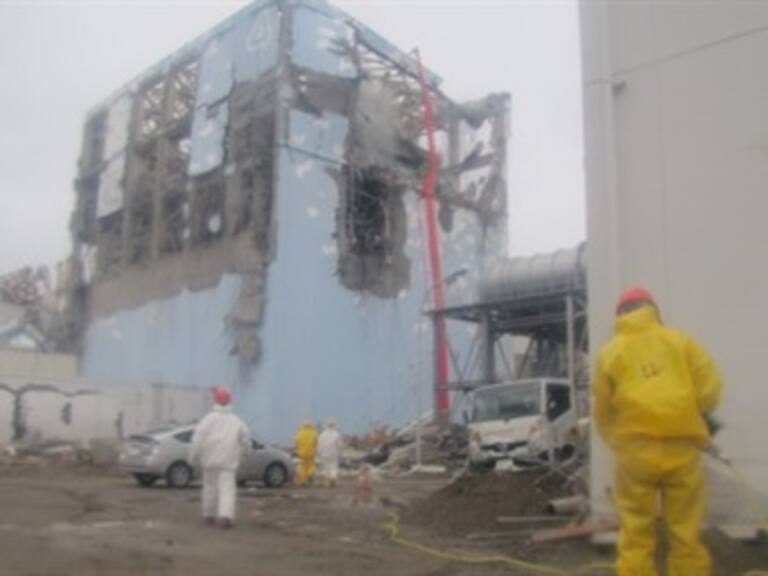 Confirma TEPCO fugas de agua radiactiva en la planta de Fukushima