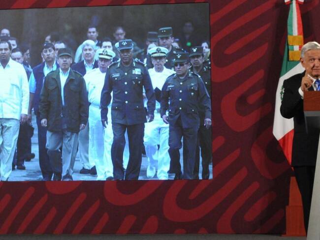 Nos gobierna un híbrido de AMLO y Felipe Calderón