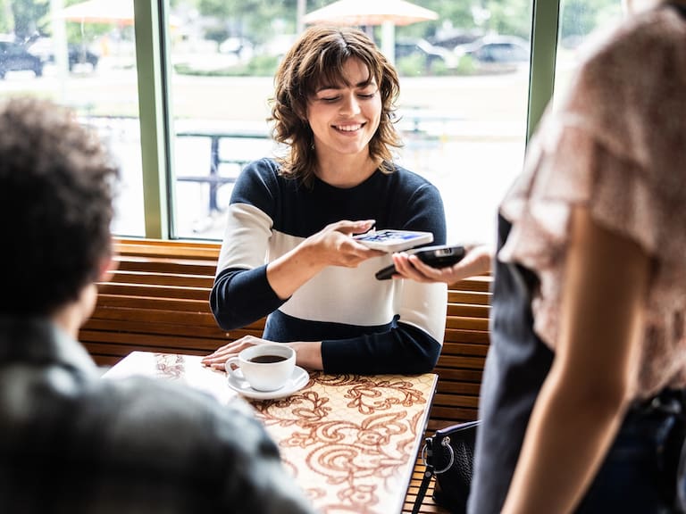 BBVA busca con Pago Directo incrementear el uso digital de la banca y evitar fraudes a los usuarios de su App.