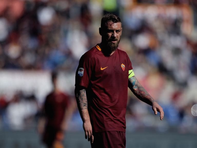 Daniele De Rossi se queja de futbolistas que usan Instagram en el vestidor