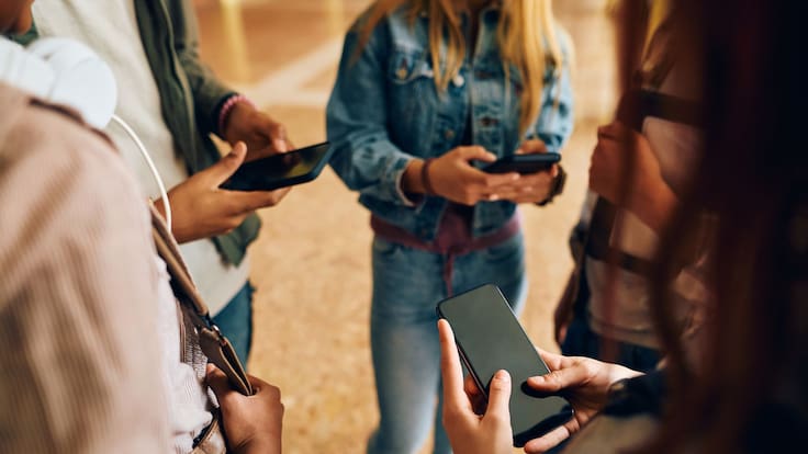 Proponen diputados prohibir las redes sociales a menores de 16 años; ¿Qué es lo que se sabe sobre la iniciativa?