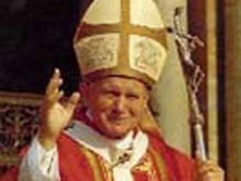 Exponen en El Vaticano objetos personales de Juan Pablo II