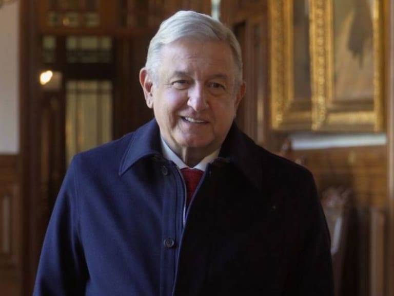 AMLO presenta cuadro leve de síntomas por COVID-19: SSA