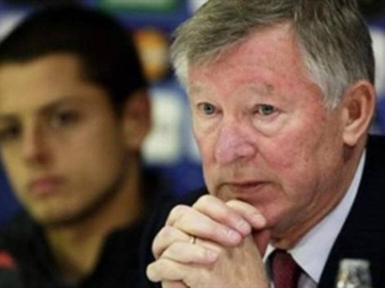 Destaca Ferguson actuación de 'Chicharito' y admite estar en un dilema