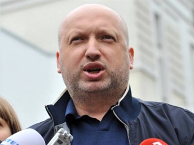 Ucrania pone en estado de alerta fuerzas militares