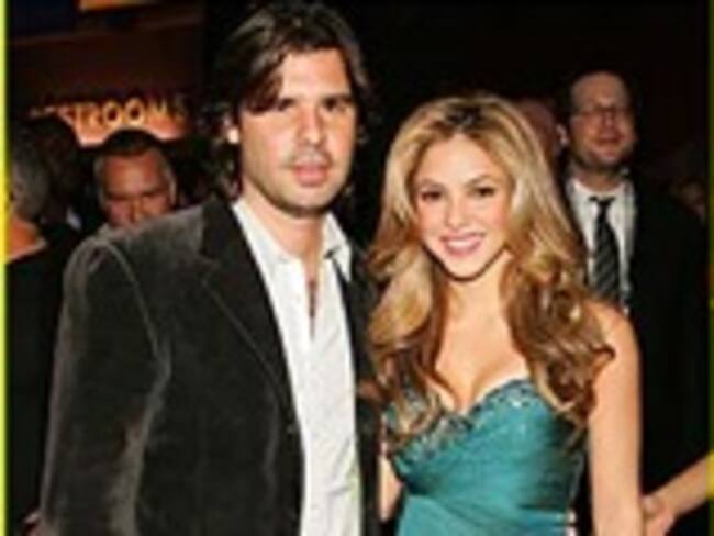 Pacta Shakira sesión de fotos con su novio a cambio de privacidad