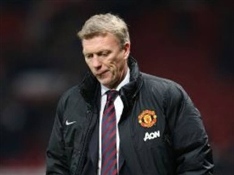 Destituye el United a Moyes y Giggs será su relevo temporal