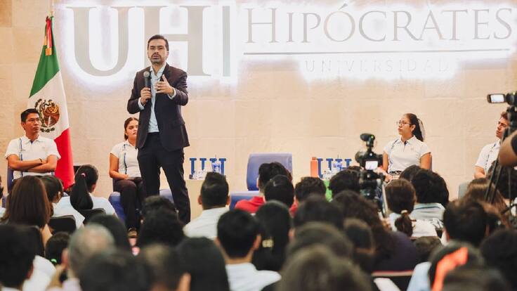 Propone Álvarez Máynez rescatar universidades públicas en colaboración con privadas