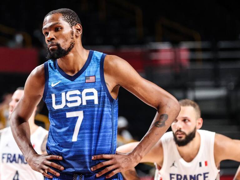 Estados Unidos pierde en su debut de baloncesto varonil ante Francia