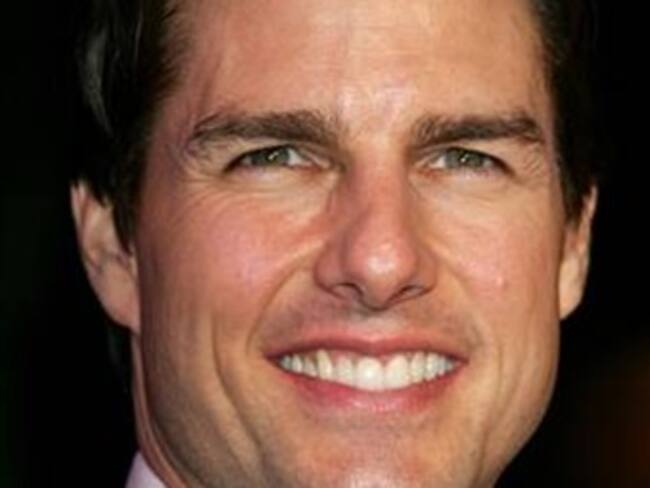 Demanda Cruise a editorial por $50 millones