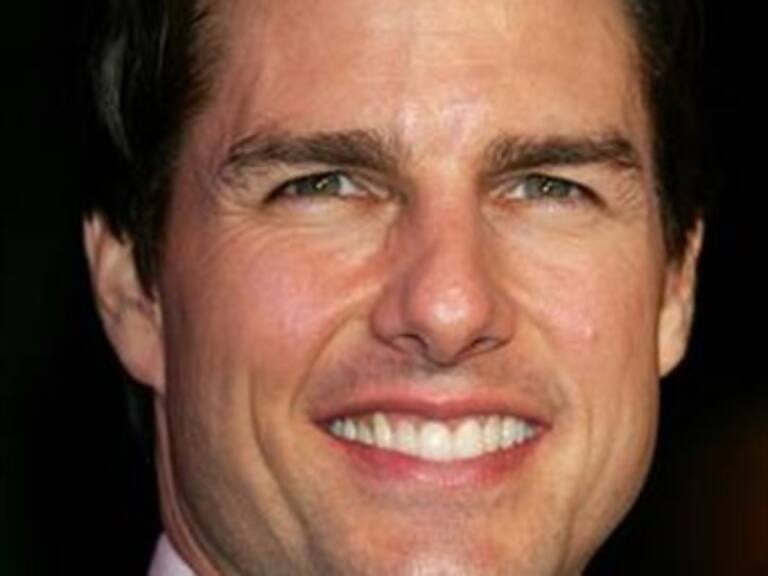 Demanda Cruise a editorial por $50 millones