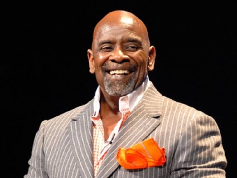 En busca de la Felicidad. Chris Gardner, filántropo