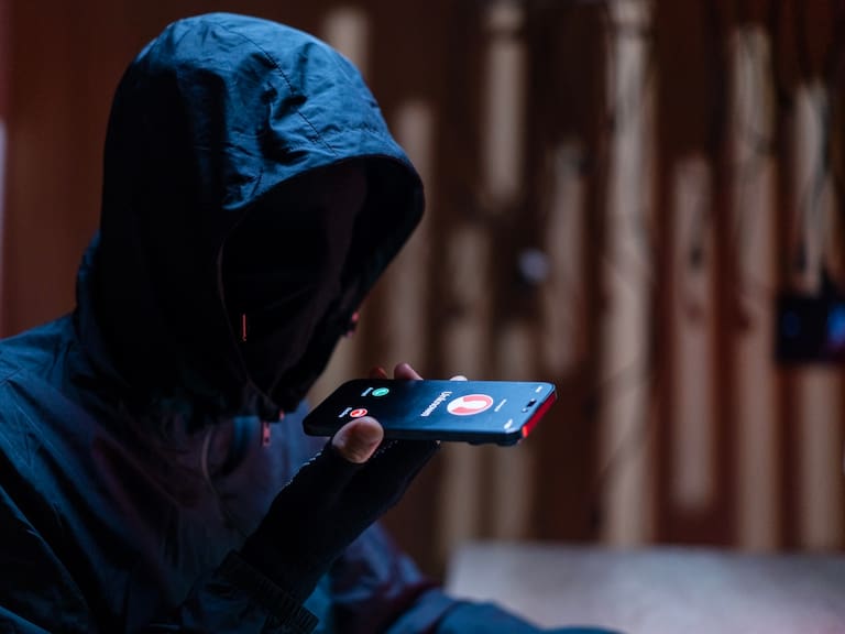 ¿Recibiste una llamada sospechosa? SSC revela cómo operan las nuevas extorsiones con SIM foráneas