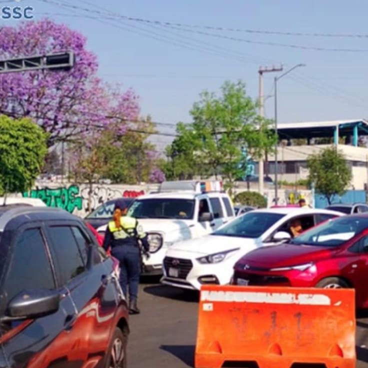 ¡Toma precauciones! Problemas viales complican la salida de paseantes de CDMX