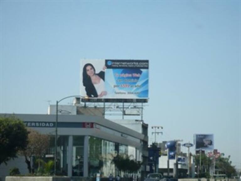 Sanciona INVEA 13 anuncios espectaculares irregulares