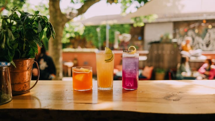 Las bebidas virales del verano que puedes preparar en casa: cinco con alcohol y cinco sin alcohol para refrescarte