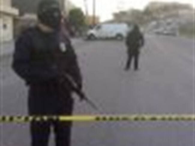 Encuentran cuerpos de seis personas afuera de escuela en Durango