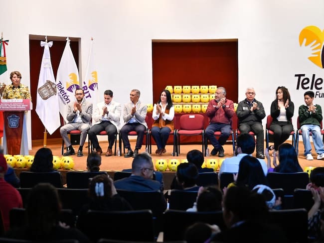 Entrega Gobernadora Delfina Gómez donativo de 25 mdp al Teletón para becas de rehabilitación de niñas, niños y adolescentes