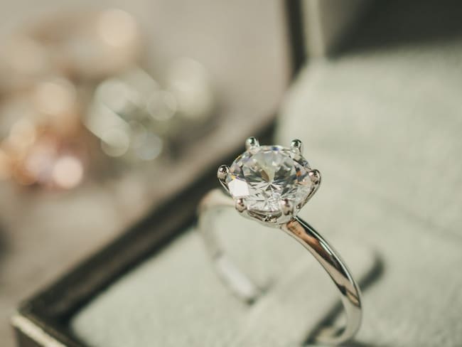 10 cosas que debes saber antes de elegir anillo de compromiso