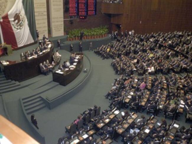 Aprueban Ley de Amparo. Mauricio Merino, analista. 13/02/13