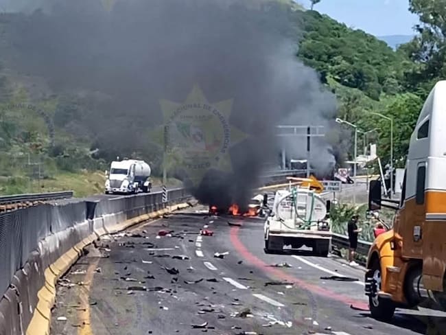 Trágico accidente en la carretera Guadalajara-Tepic deja al menos 10 personas muertas y 10 lesionadas