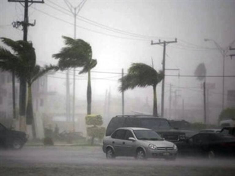 'Karl' afectará 12 estados y a 2.69 millones de mexicanos: Blake Mora