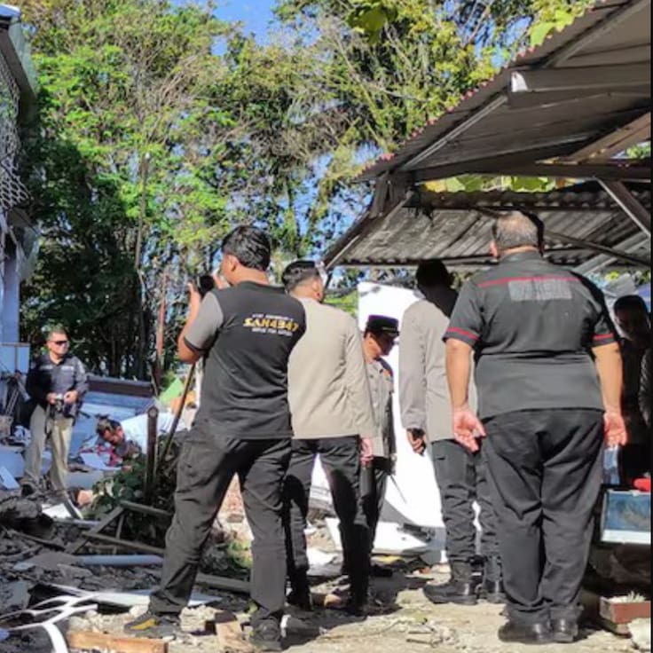 Terremoto de 7.4 sacude Indonesia y activa alerta de tsunami: hay evacuaciones y tensión en el Pacífico | VIDEO