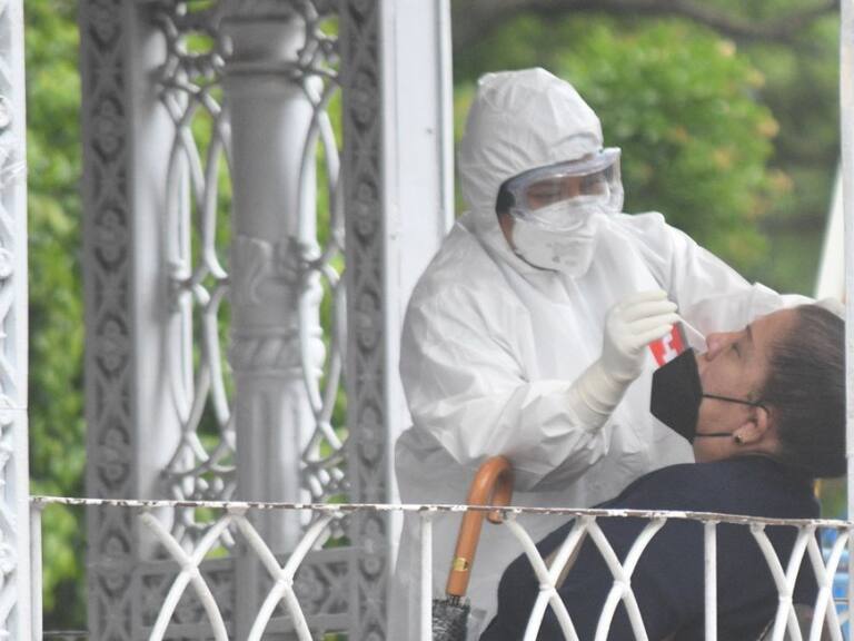 Se registran casi 28 mil contagios de COVID-19 en un día
