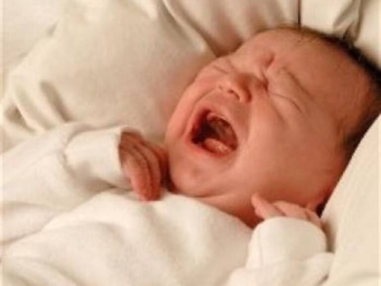 Bebé declarado muerto vuelve a la vida
