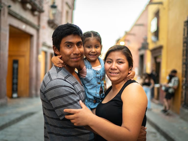 México entra al Top 10 de los países más felices del mundo en 2026: este es el ranking