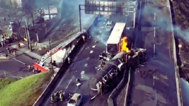 Explota camión con gas en Chile: Video muestra el momento en que una bola de fuego cubre casas y autos