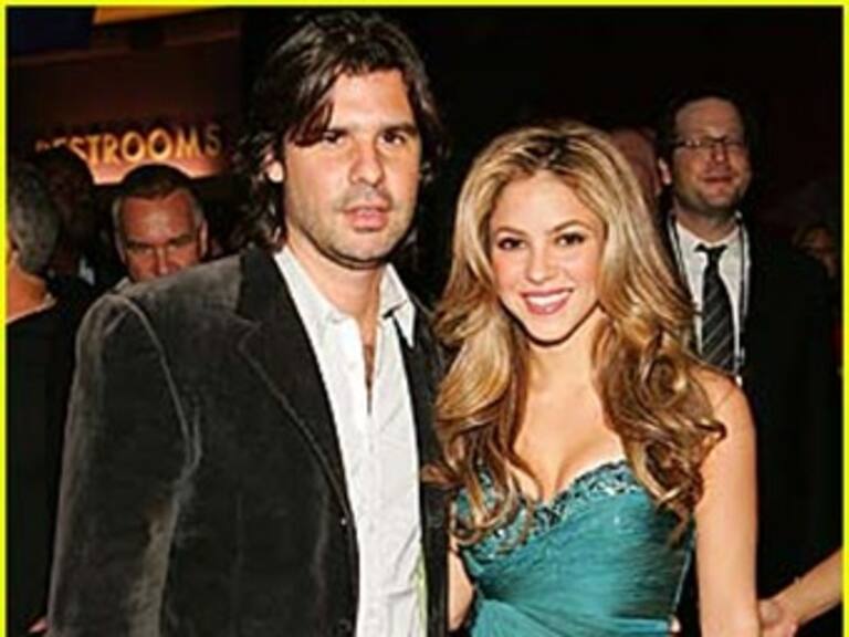 Reclama Antonio de la Rúa 100 mdd a Shakira