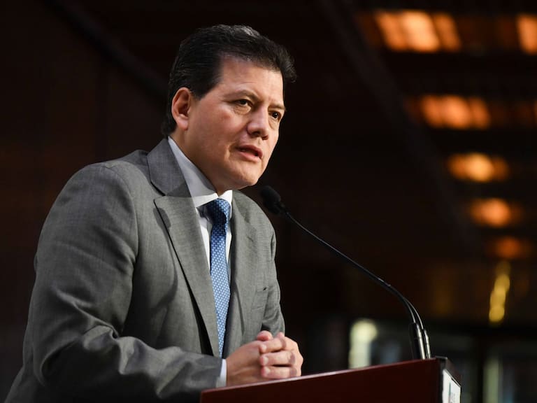 Víctor Hugo Lobo Román, diputado de Morena