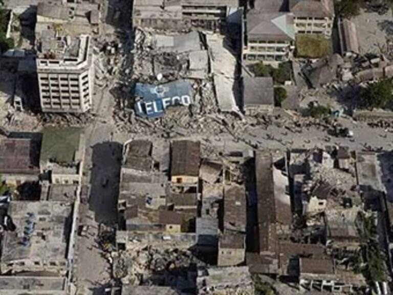 Haití amanece varado