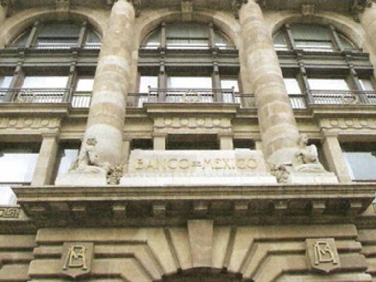 Prevé Banxico caída de 10% del PIB en segundo trimestre