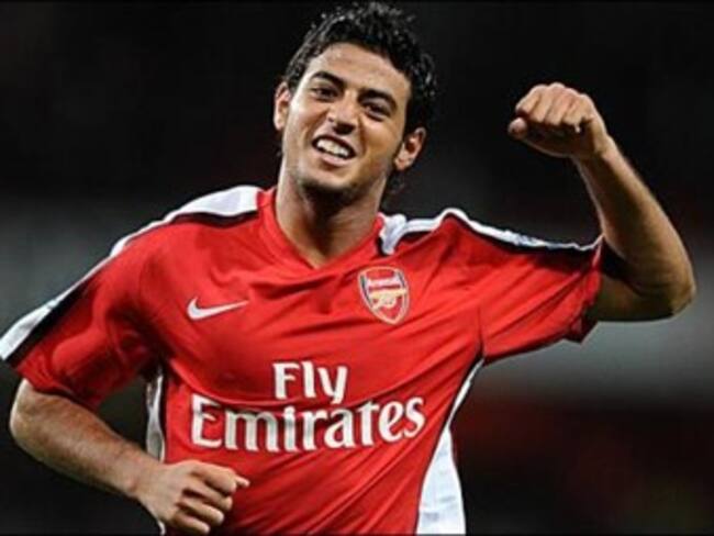 Carlos Vela renueva contrato con Arsenal