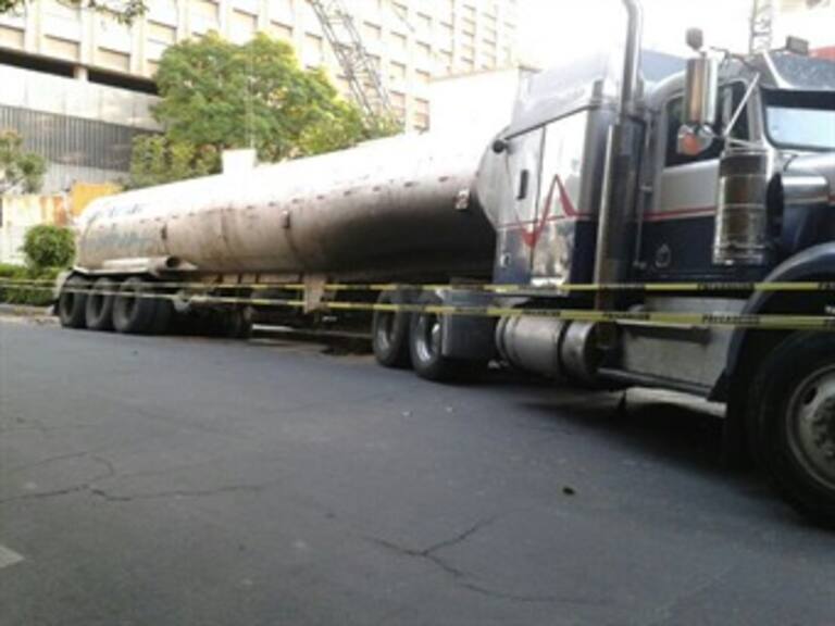 Registran hundimiento de pipa en Zona Rosa