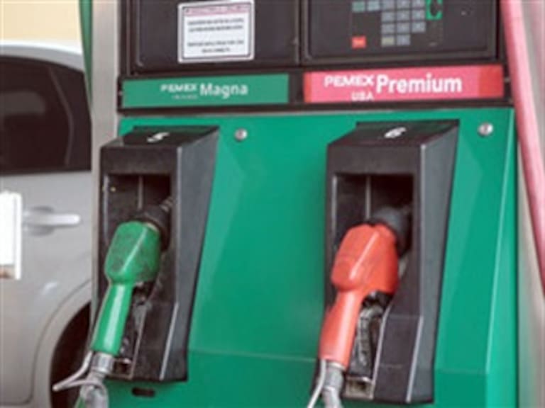 Supera precio de gasolina los 8 pesos por litro