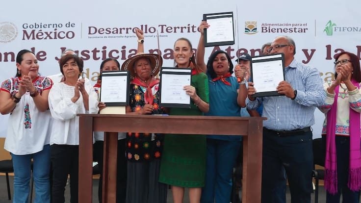 “La frente en alto… agachando la cabeza no se sirve a la patria”: Sheinbaum
