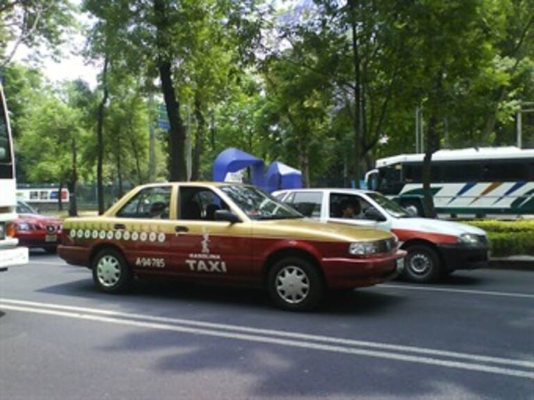 Presenta Procuraduría capitalina a 13 taxistas violadores
