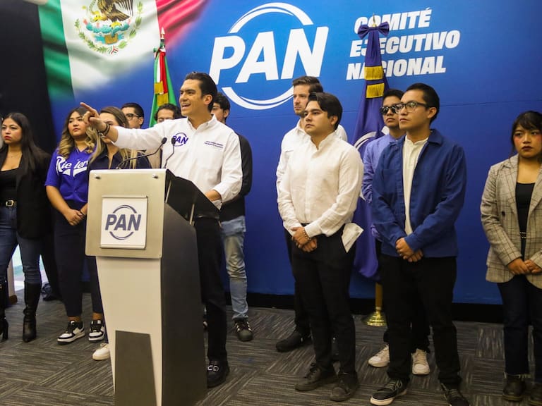 El dirigente nacional del PAN, Jorge Romero encabezó una conferencia en la sede del blanquiazul donde hizo un llamado a la Presidenta Claudia Sheinbaum que deje de criminalizar a los jóvenes por protestar; dijo Romero Herrera. FOTO: VICTORIA VALTIERRA/CUARTOSCURO.COM