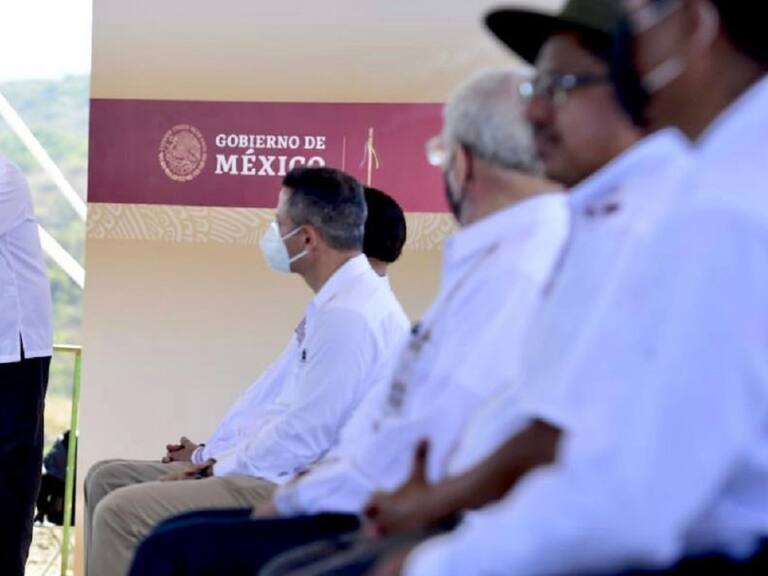 Impulsará gobierno federal producción de mezcal en Oaxaca; AMLO