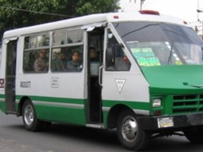 Capturan a sujetos por robar microbús