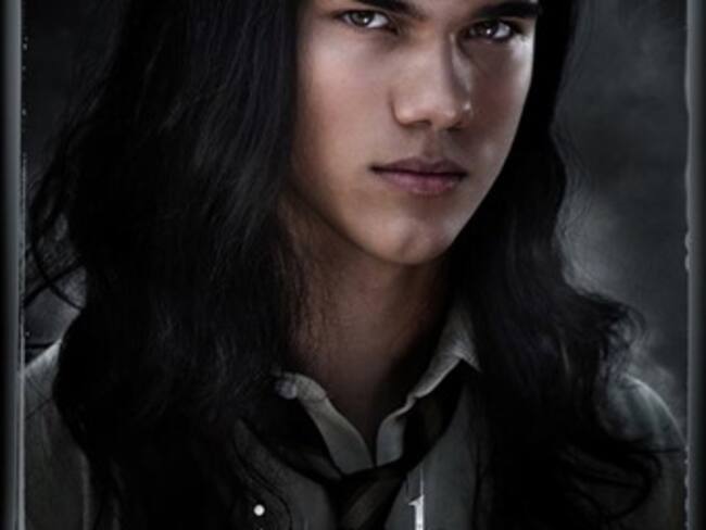 Muestran transformación de Lautner en 'Luna nueva'