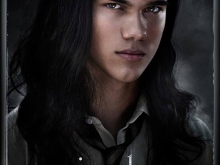 Muestran transformación de Lautner en 'Luna nueva'