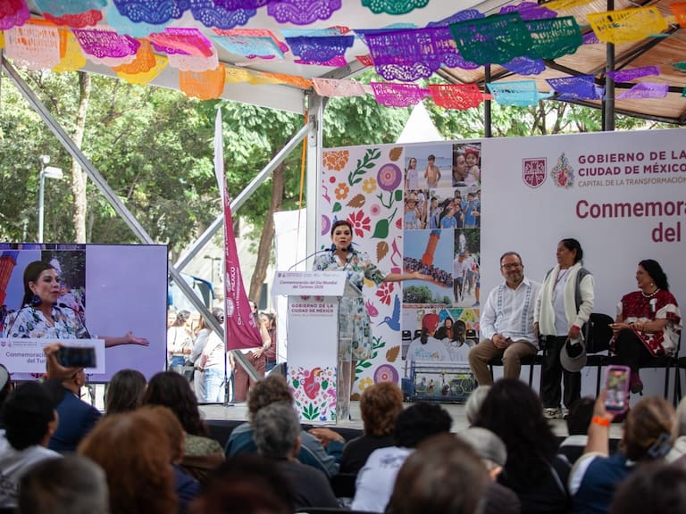 La Ciudad de México registró más de 10 millones de turistas entre enero y agosto de 2026, un aumento de 7% en comparación con el mismo periodo del año pasado, celebra la Jefa de Gobierno, Clara Brugada. FOTO: ANDREA MURCIA /CUARTOSCURO.COM